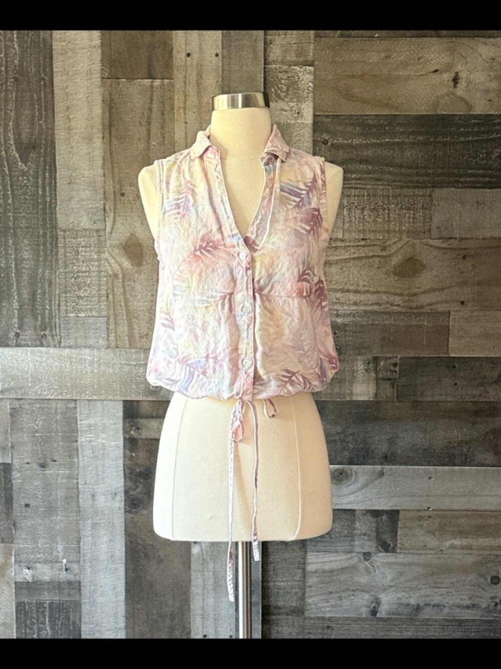 Anthropologie Cloth & Stone button up shirt XSmall pastel leaf feminine Barbie